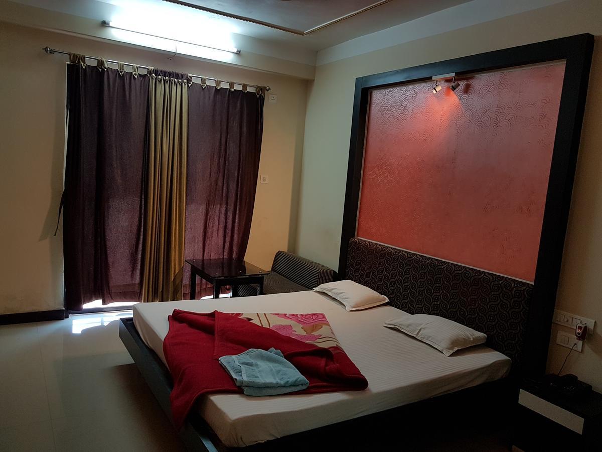 Hotel Swagatam International à Tarapith Extérieur photo