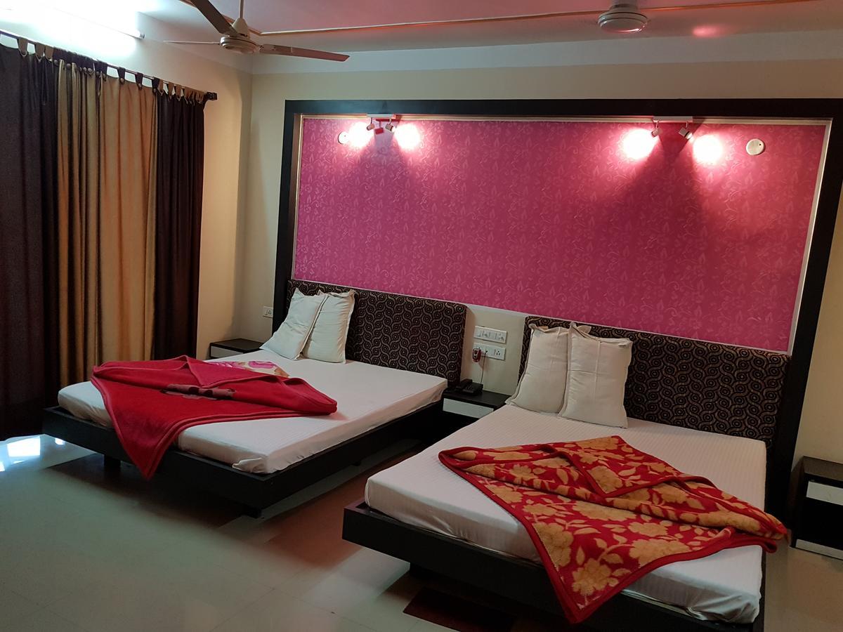 Hotel Swagatam International à Tarapith Extérieur photo