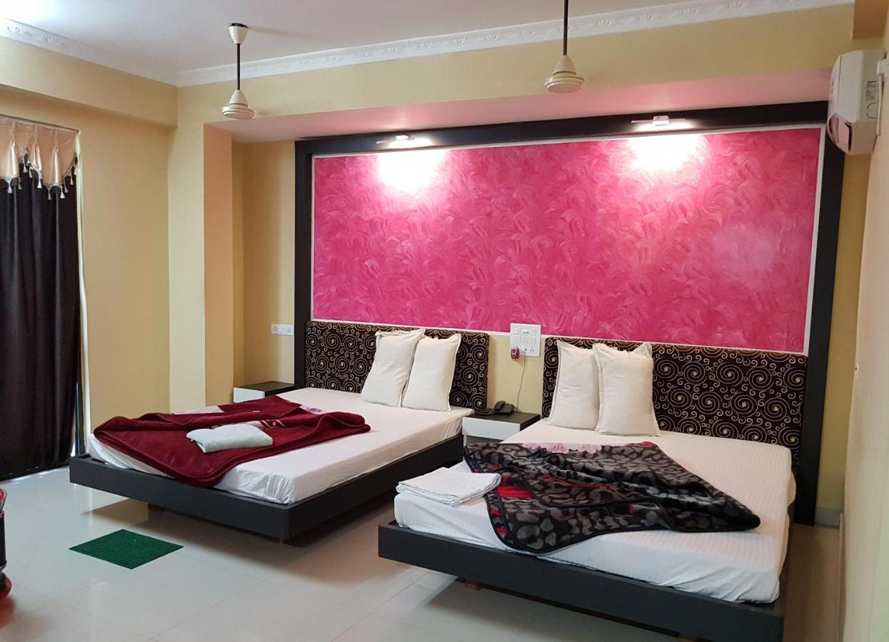 Hotel Swagatam International à Tarapith Extérieur photo