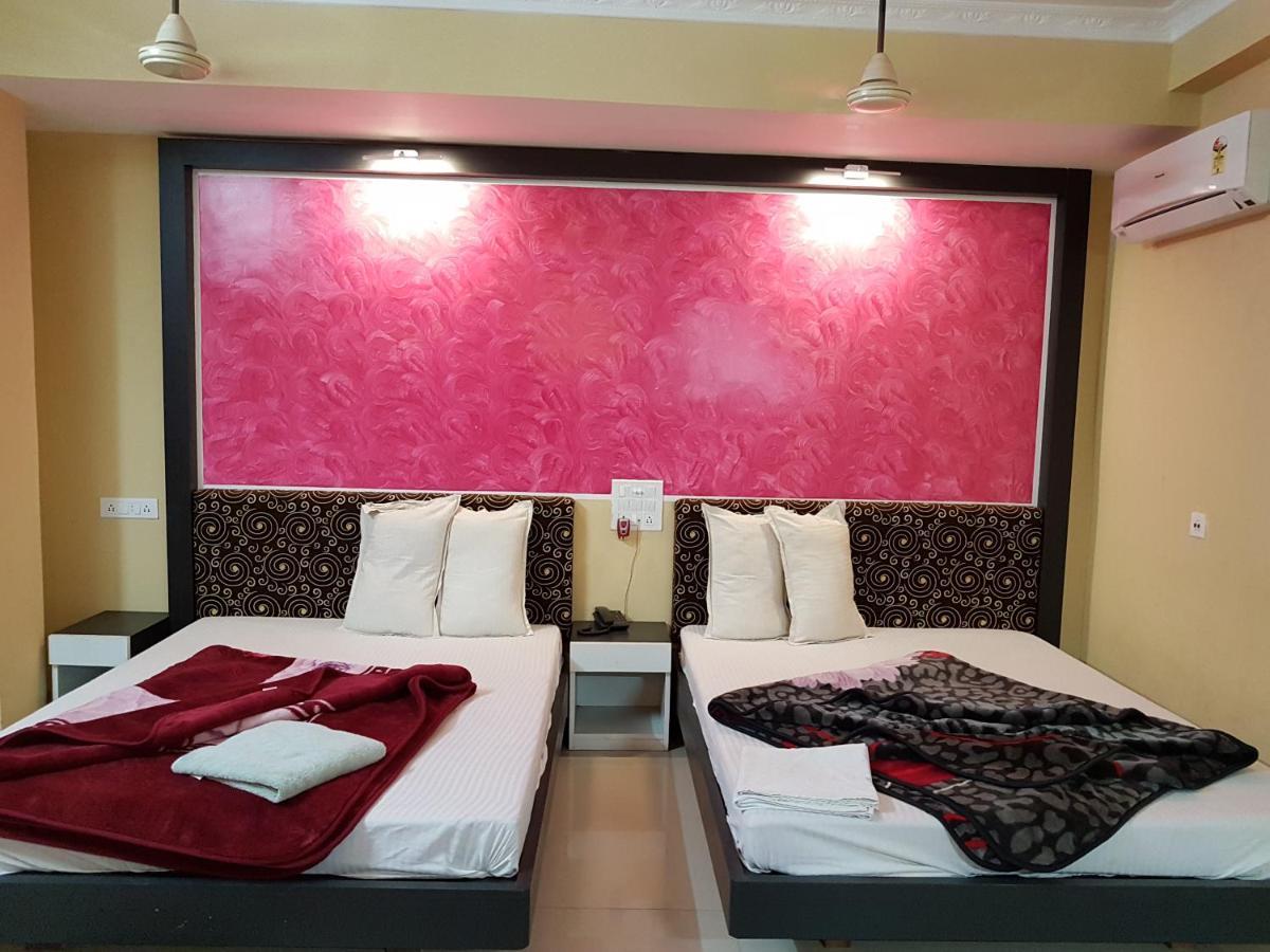 Hotel Swagatam International à Tarapith Extérieur photo